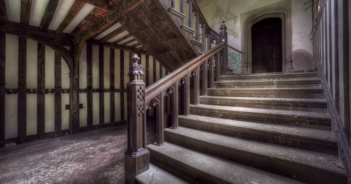 SAWSTON HALL